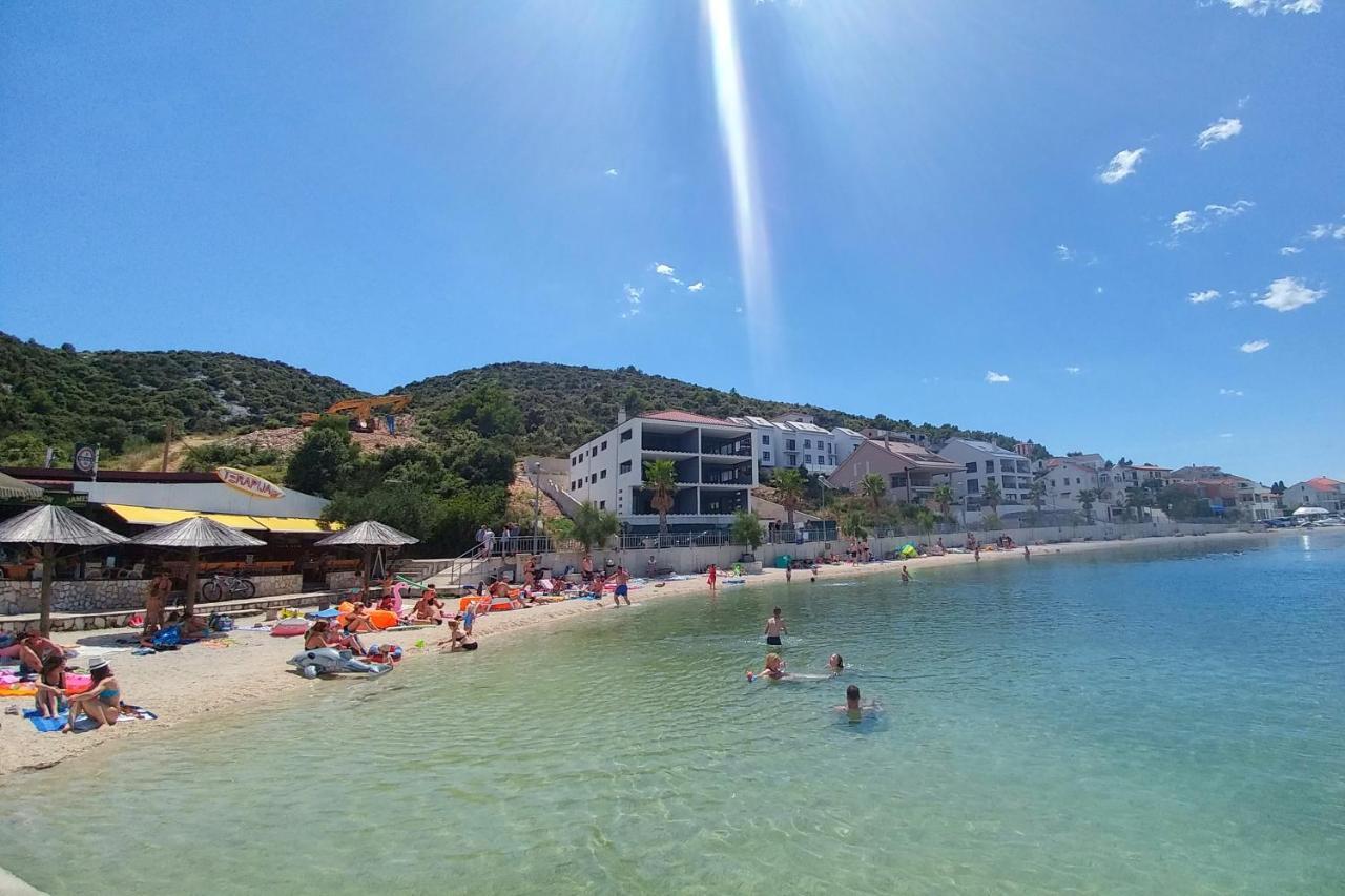 Apartments With A Parking Space Marina, Trogir - 11554 Екстер'єр фото
