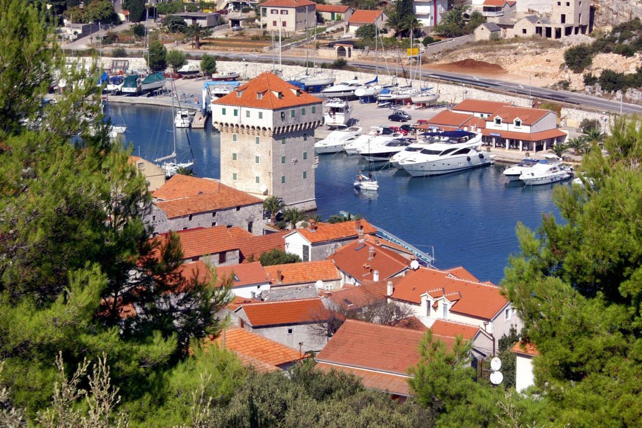 Apartments With A Parking Space Marina, Trogir - 11554 Екстер'єр фото