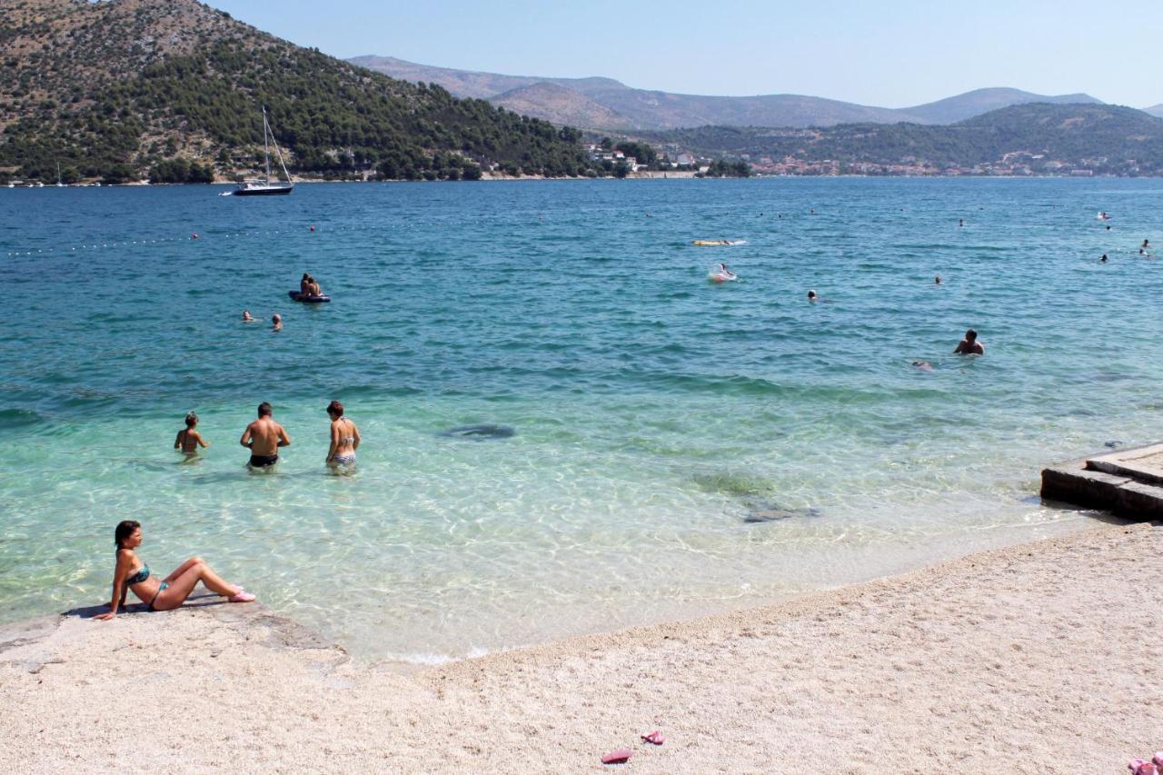 Apartments With A Parking Space Marina, Trogir - 11554 Екстер'єр фото